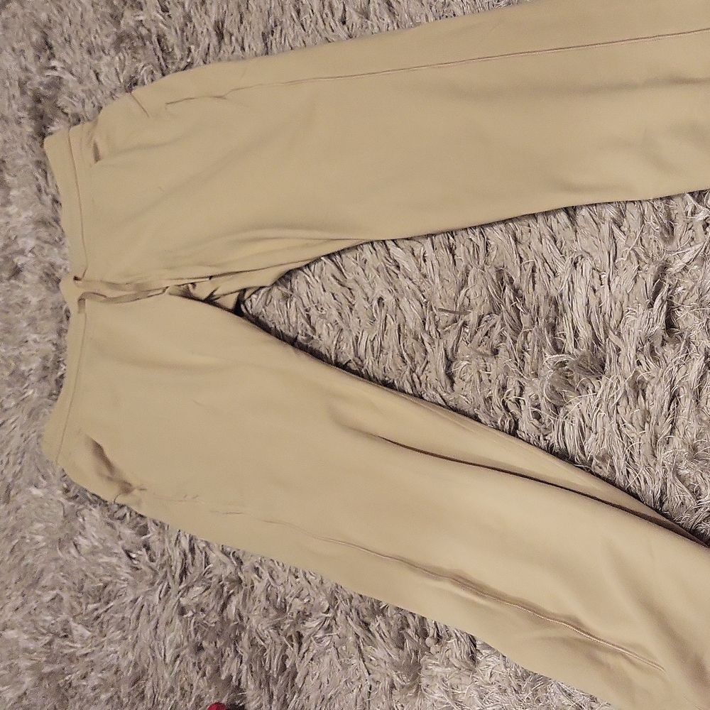 Lululemon beige jogger